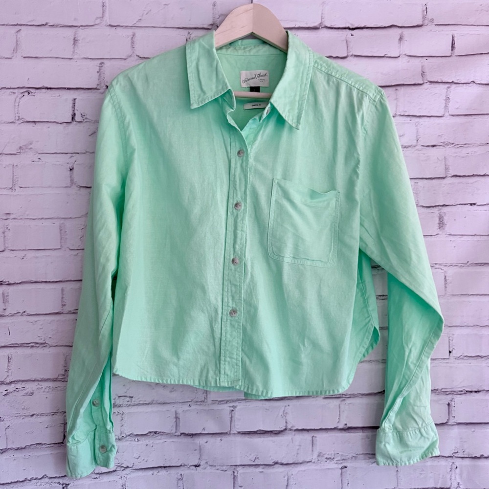 Universal Thread Mint Green Button-Down Shirt